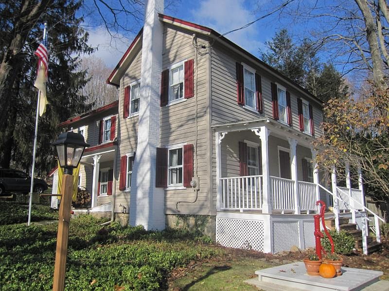 1st image of 291 SCHOOLEYS MT RD