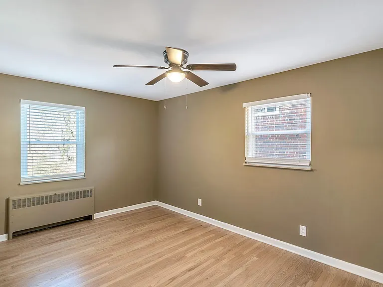 2886 Temple Ave — Photo 18