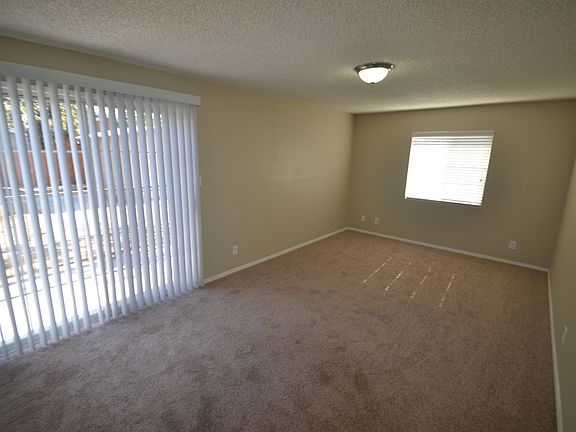 5th image of 3924 Denker Ave