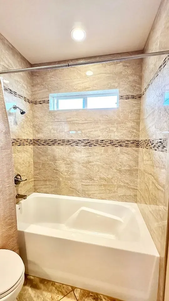 3 bed, 2166 sqft, $4,200 — Photo 3