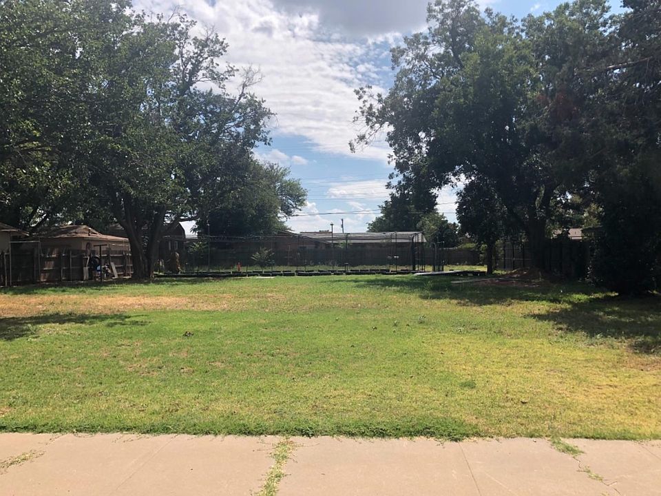 2nd image of 4009 48th St