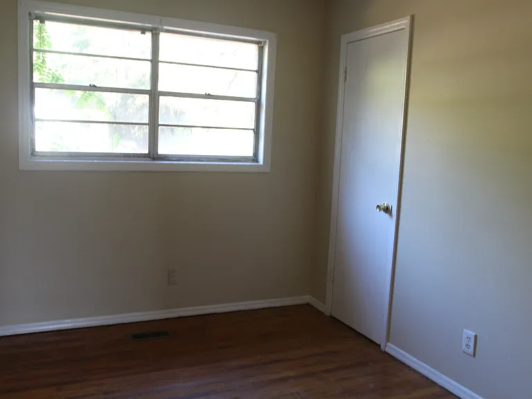 1404 W Lincoln Ave — Photo 11