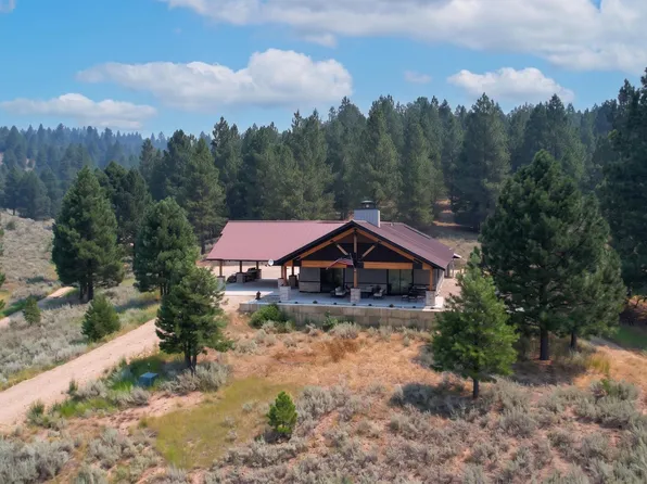 10220 Skunk Creek Rd, Cascade, ID 83611