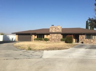 17935 Ferndell Ln, Victorville, CA 92395