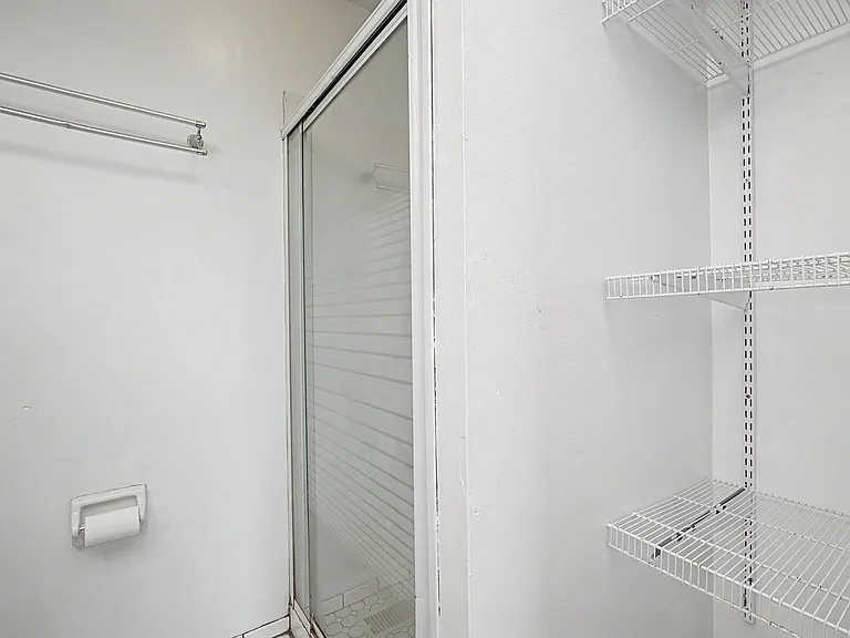 1406 Old Town Ct — Photo 27