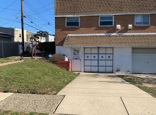 10806 Kelvin Ave, Philadelphia, PA 19116