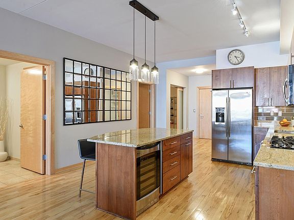 3rd image of 401 N 2nd St Unit 408