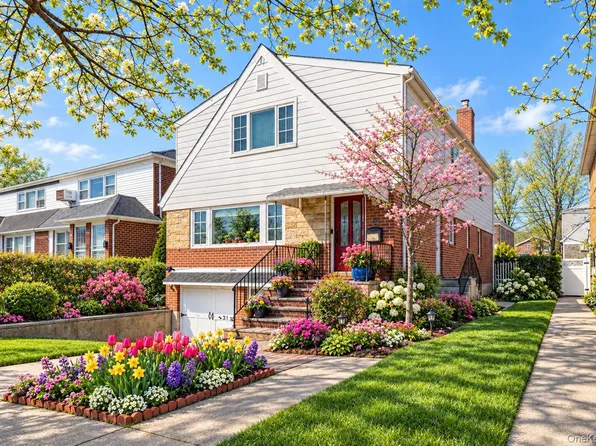 65-31 Fitchett Street, Rego Park, NY 11374