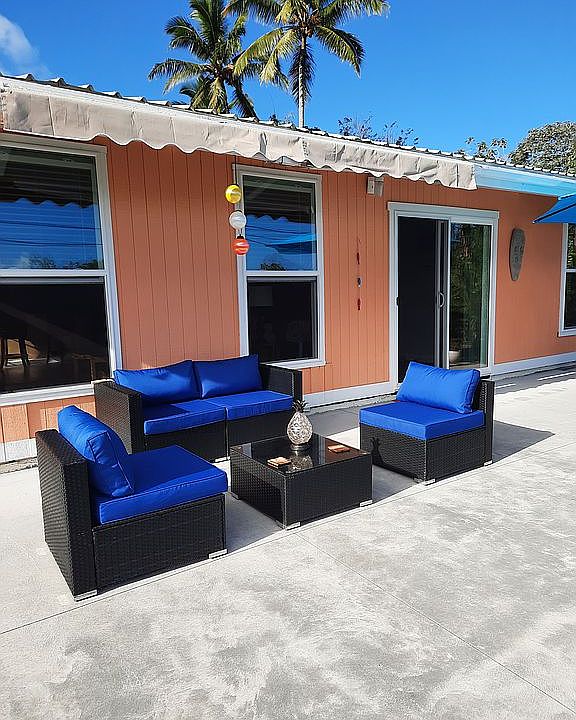Front of house overlooking ocean