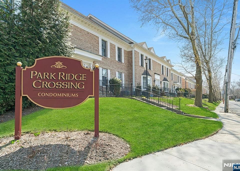 1st image of 7 S Maple Ave #7B