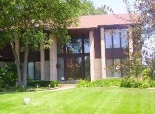 2711 Acacia Ter, Buffalo Grove, IL 60089
