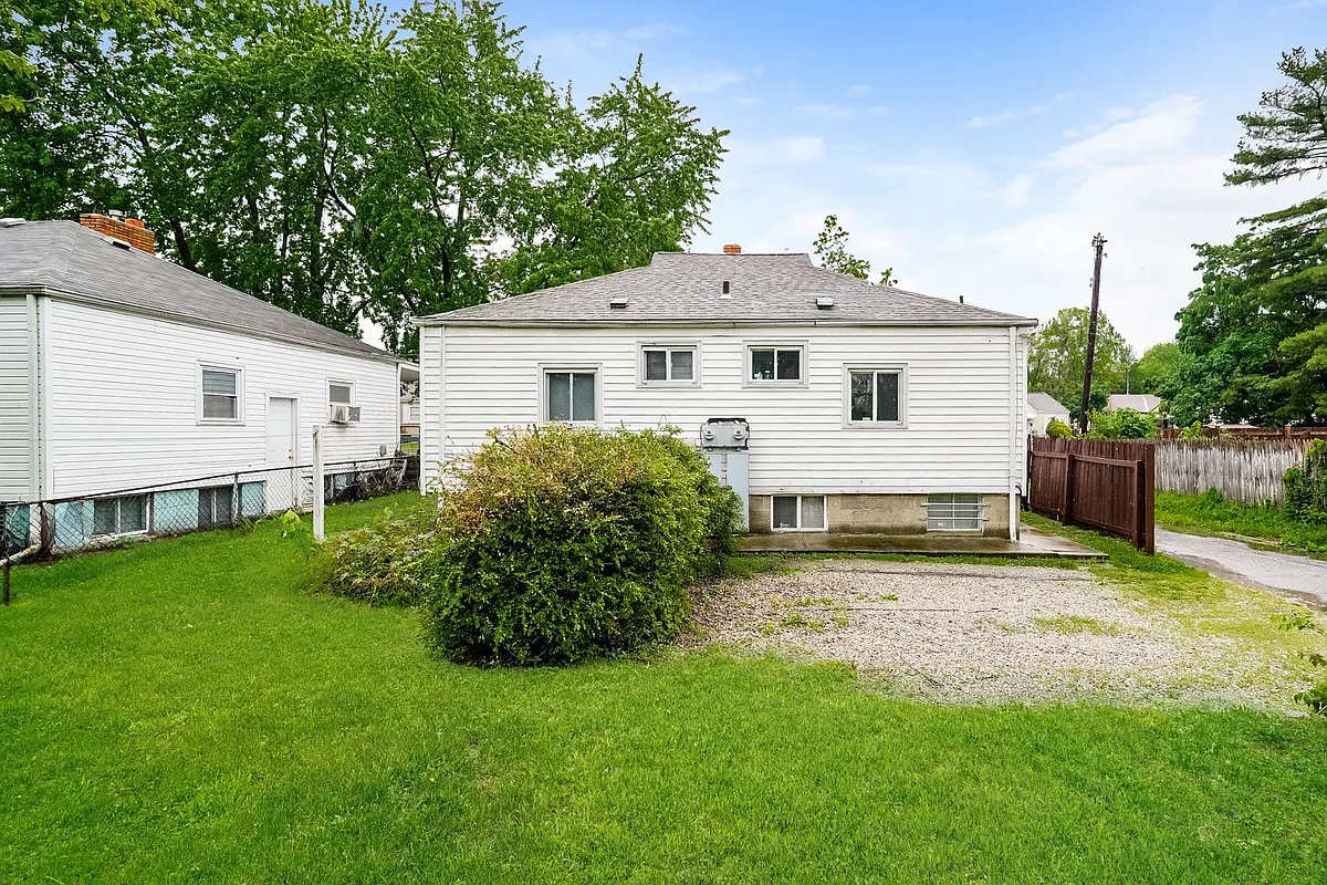 Building Photo - 2654-2656 Avalon Pl