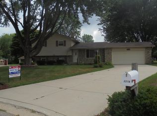 2278 Popplewood Ct, Davison, MI 48423