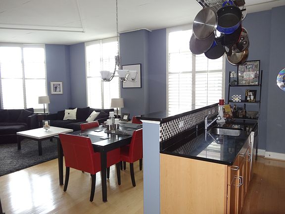 3rd image of 1205 Garfield St #403