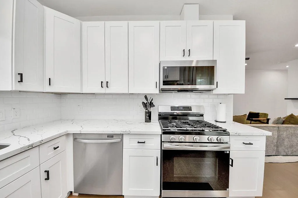 3 bed, 2.0 bath, 1574 sqft, $1,018 — Photo 4