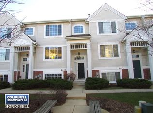 2435 Oakfield Dr, Aurora, IL 60503