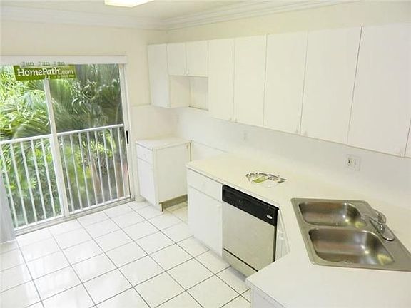 4th image of 5705 NW 109th Ave APT 46