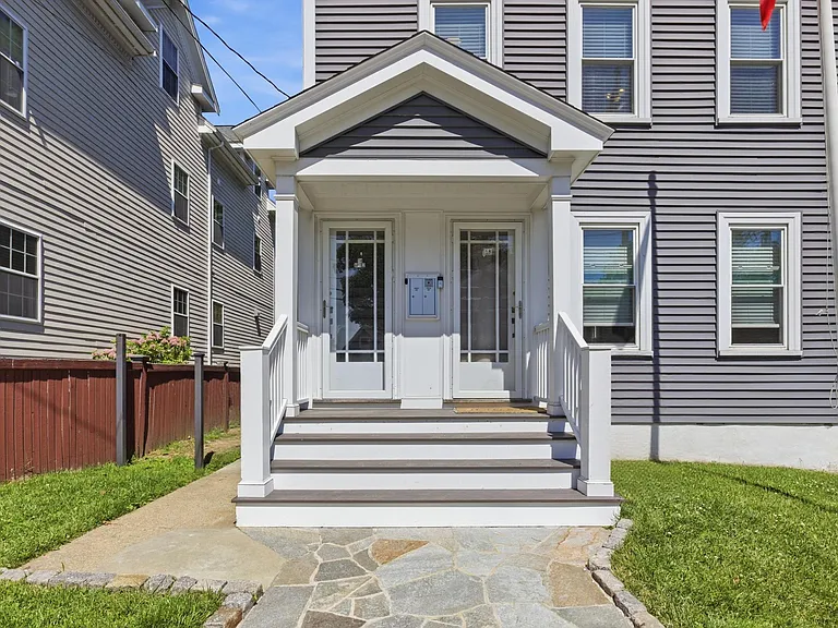 18 Sylvester Rd #2 — Photo 20