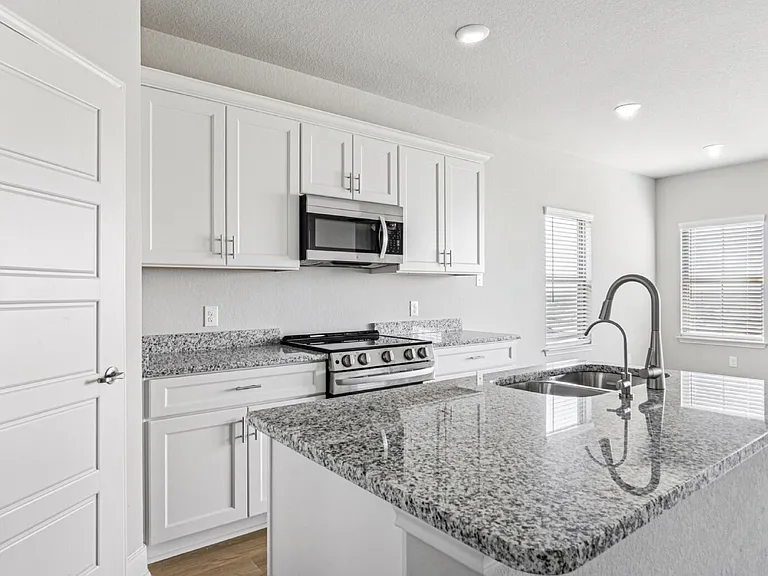 7146 Magnolia Vlg #201 — Photo 30