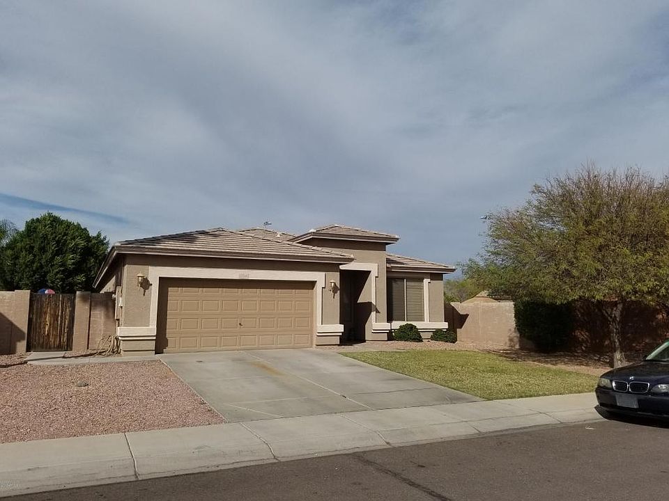 1st image of 15234 W Country Gables Dr