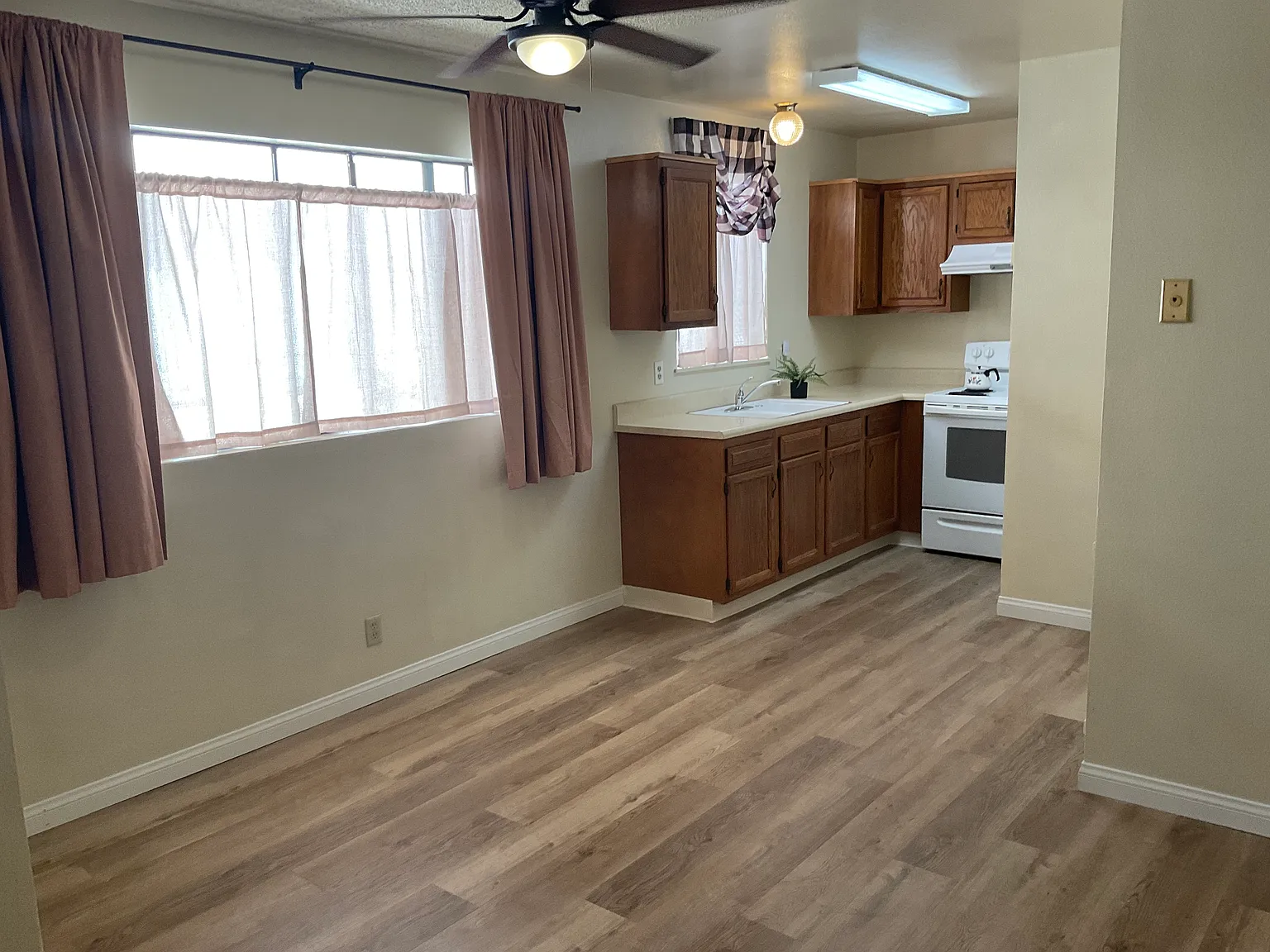 1 bed, 450 sqft, $1,650 — Photo 1