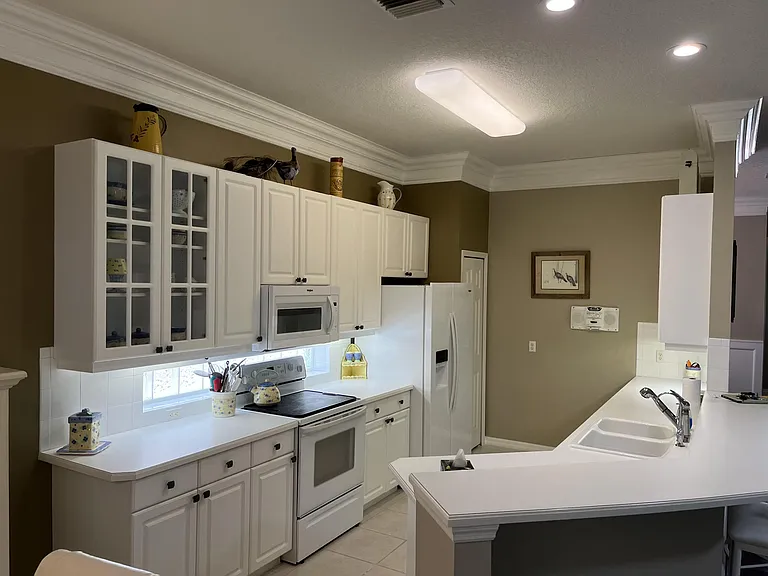 628 NW Venetto Ct — Photo 7
