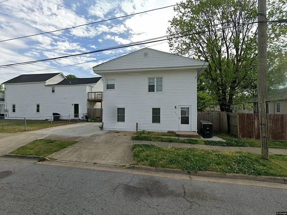 603 Oak St