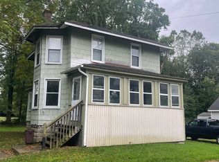 513 Liberty St, Algonac, MI