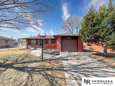 831 Hollywood Ave, Lincoln, NE, 68504