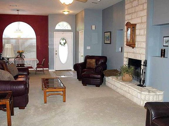 4th image of 1511 Century Oaks Dr