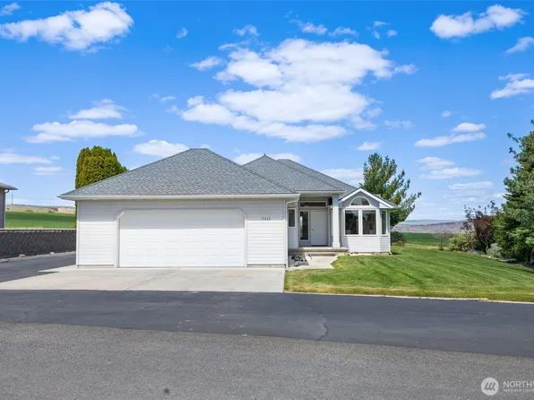 19822 Fairway Drive NW, Soap Lake, WA 98851