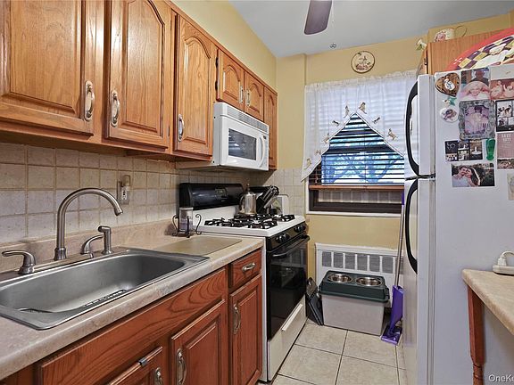 5th image of 13729 81st St