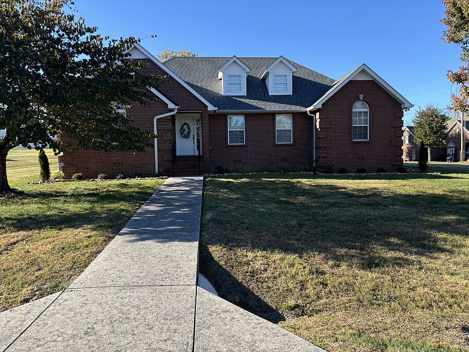 1st image of 95 Maple Dr