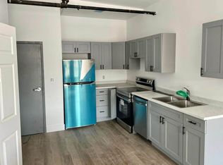 203 Wentworth St #2, Saint John, NB E2L2T4