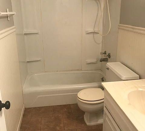 4th image of 1905 Old Alton Edwardsville Rd APT 21