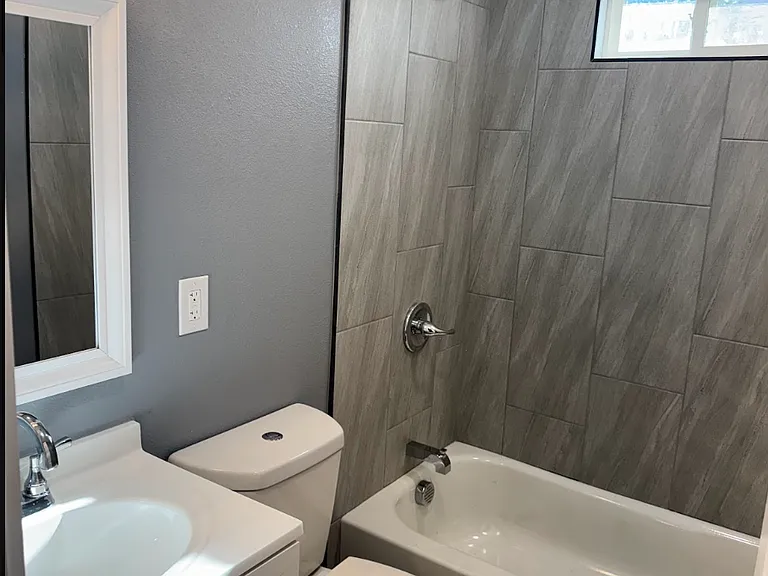 1517 Glen Ave — Photo 8