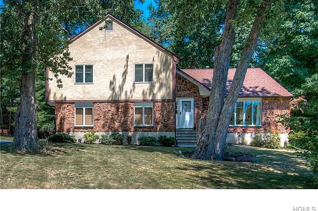 1st image of 102 Lewis Dr