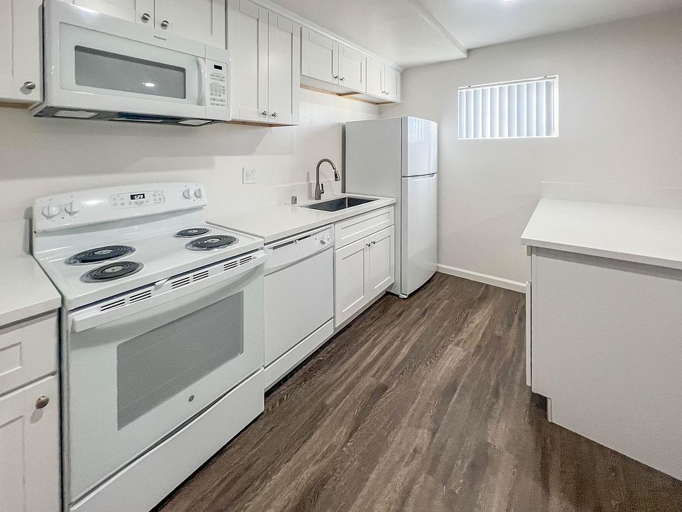 1st image of 974 Thomas Ave #9