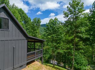 176 Hog Cove Rd, Sylva, NC 28779