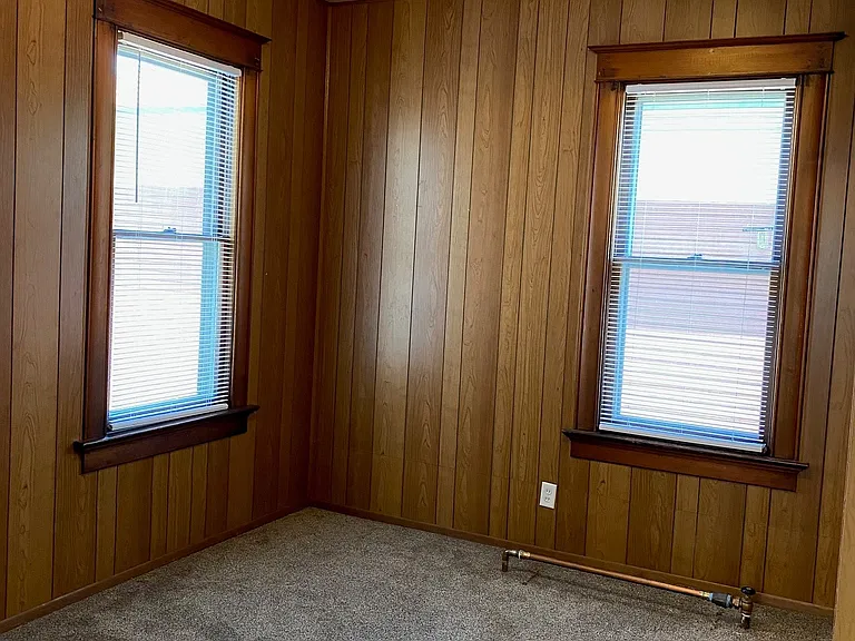 1013 W Ave S — Photo 4