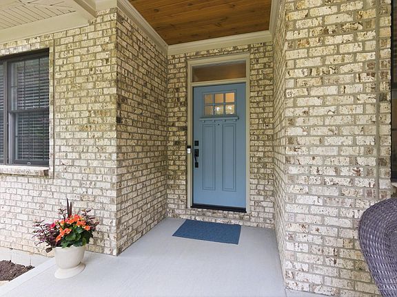 3rd image of 7825 Trailwind Dr