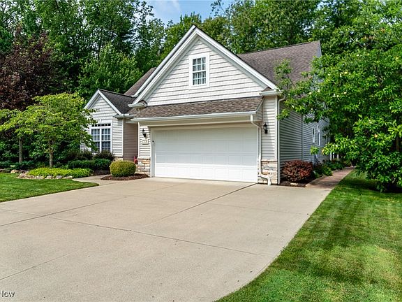 3rd image of 702 Coronado Cir