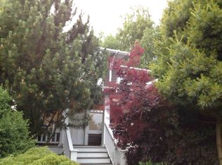 802 NE 79th St, Seattle, WA 98115
