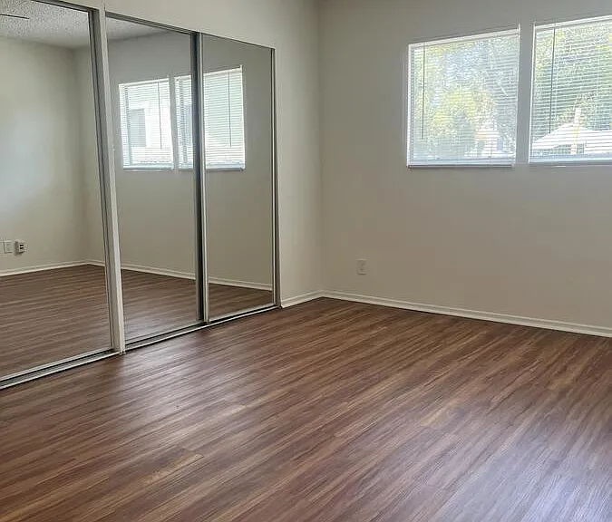 1900 Dracena Dr #1 — Photo 16
