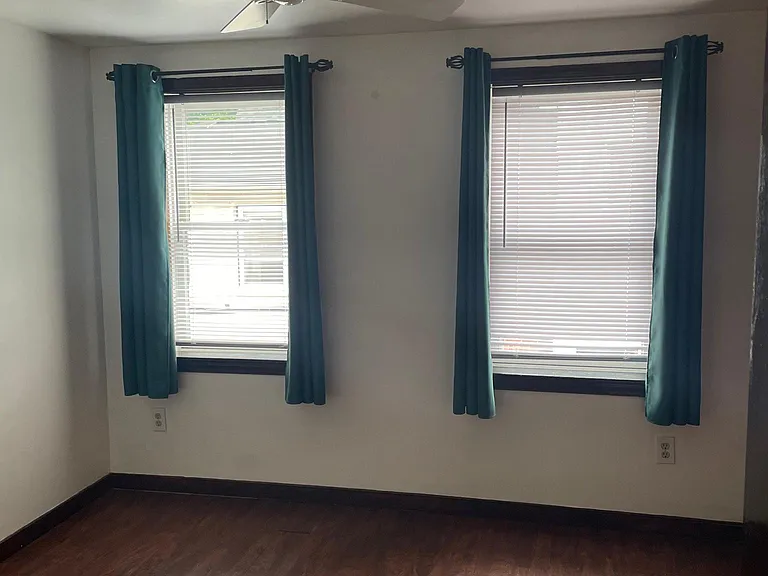 409 S Chapel St — Photo 18
