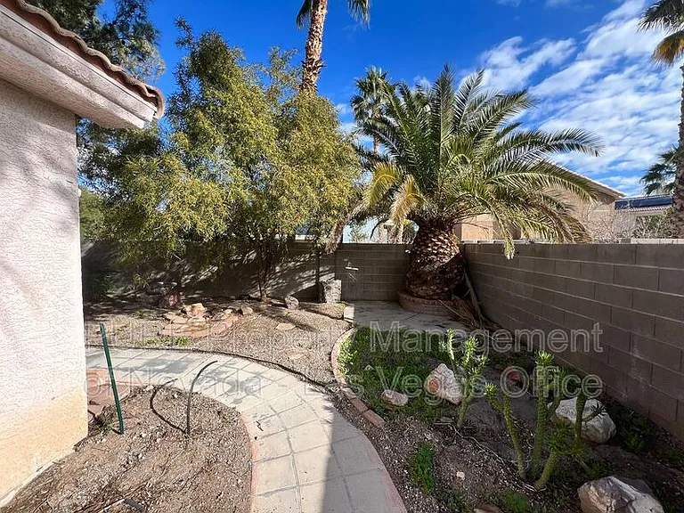 5716 Grand Entries Dr — Photo 37