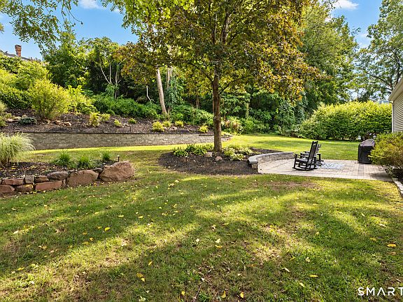 5th image of 138 Tariffville Road