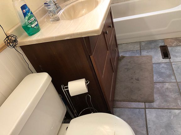 4th image of 15 Shepherd Ave #2