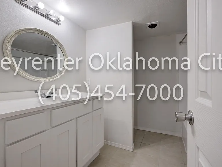 6554 N. Meridian Ave. Townhouse — Photo 29