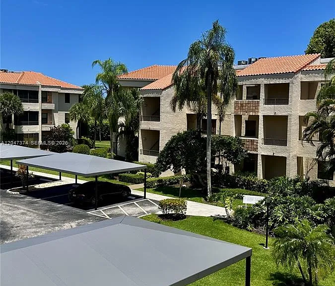 7472 La Paz Blvd #301 — Photo 23